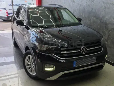 Usado VW T-Cross Advance 95 CV (69 kW) 2021 Negro SUV
