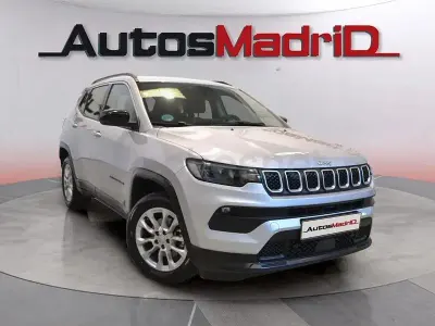 Usado Jeep Compass Longitude 130 CV (95 kW) 2022 Gris / plata SUV