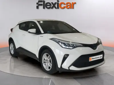 Begagnad Toyota C-HR Active 122 HK (89 kW) 2020 Vit SUV