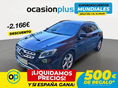 Usado Mercedes GLA200 156 CV (114 kW) 2017 Negro SUV