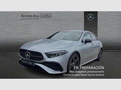 Usado Mercedes A180 116 CV (85 kW) 2025 Plateado Berlina