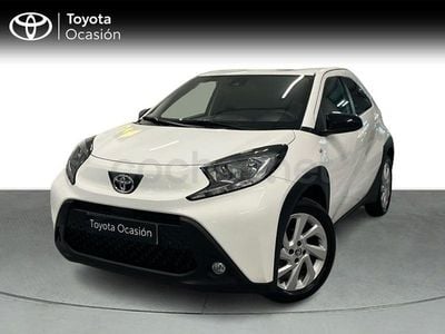 Usado Toyota Aygo X Play 72 CV (52 kW) 2025 Blanco SUV