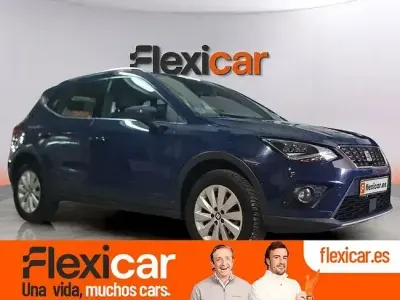 Usado Seat Arona Ecomotive 115 CV (84 kW) 2019 Azul SUV