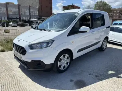 Usado Ford Transit Courier Trend 100 CV (73 kW) 2019 Blanco Van