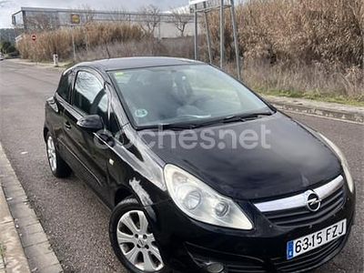 Usado Opel Corsa Essentia 75 CV (55 kW) 2008 Negro Berlina