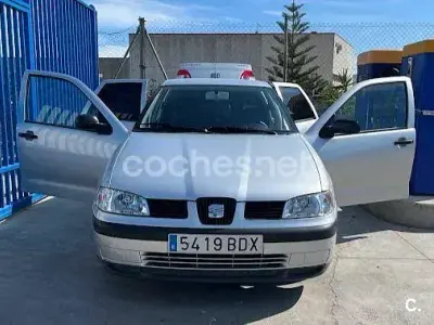 Usado Seat Cordoba Stella 60 CV (44 kW) 2001 Gris / plata Berlina