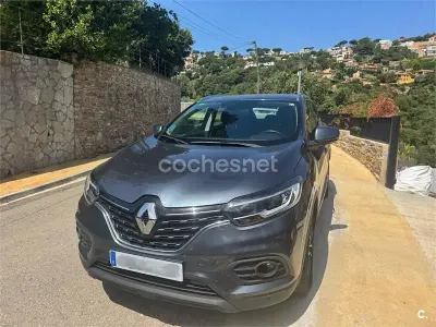 Usado Renault Kadjar Intens 115 CV (84 kW) 2020 Gris / plata SUV