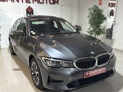 Gris / plata Usado 2022 BMW 318 Advantage Berlina | 26.950 € (Precio justo)