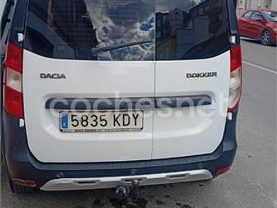 Usado Dacia Dokker Stepway 90 CV (66 kW) 2017 Blanco Monovolumen