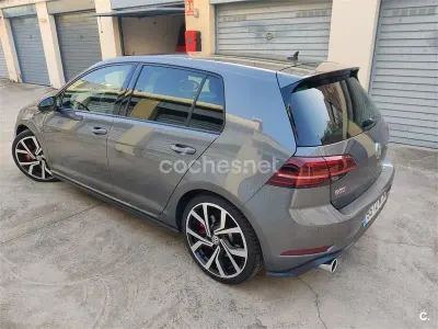Usado VW Golf VII GTI 245 CV (180 kW) 2017 Gris / plata Berlina