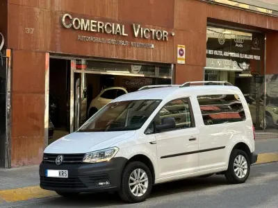Usado VW Caddy Maxi 110 CV (80 kW) 2018 Blanco Monovolumen