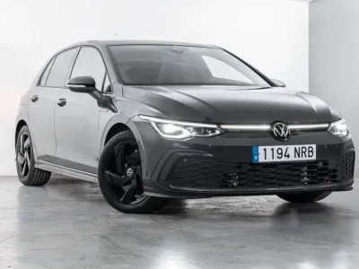 Usado VW Golf VIII GTI 245 CV (180 kW) 2024 Gris Utilitario