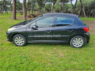 Usado Peugeot 207 90 CV (66 kW) 2006 Negro Berlina