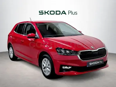 Nuevo Skoda Fabia Selection 95 CV (69 kW) 2025 Rojo Utilitario