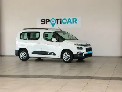 Usado Citroën Berlingo Feel 102 HP (75 kW) 2019 Branco Monovolume