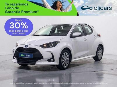 Usado Toyota Yaris Hybrid Active 75 CV (55 kW) 2024 Blanco Berlina
