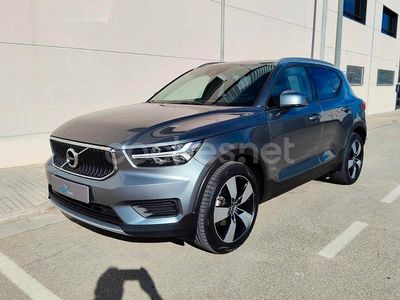 Gris / plata Usado 2019 Volvo XC40 Momentum SUV | 21.490 € (Precio justo)