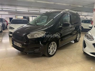 Usado Ford Tourneo Courier Titanium 100 CV (73 kW) 2016 Negro Monovolumen