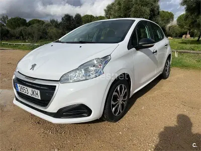 Usado Peugeot 208 Access 68 CV (50 kW) 2015 Blanco Utilitario