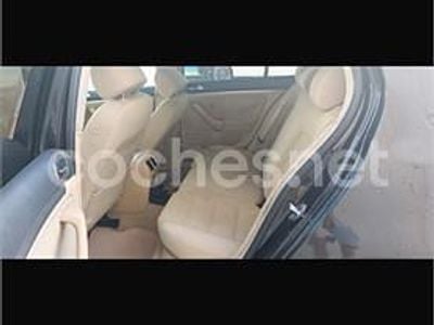 Negro Usado 2005 VW Golf IV Trendline Berlina | 3490 € (Precio justo)