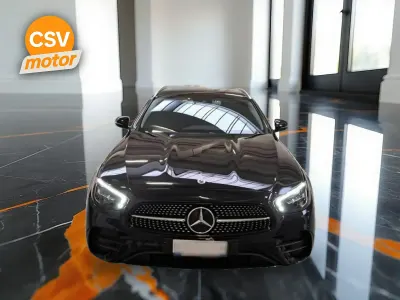 Usado Mercedes E300 Premium 320 CV (235 kW) 2021 Negro Familiar