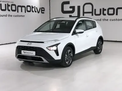 Usado Hyundai Bayon 100 CV (73 kW) 2023 Blanco SUV