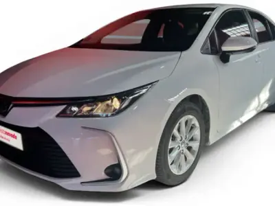 Usado Toyota Corolla Advance 125 CV (91 kW) 2023 Blanco Berlina