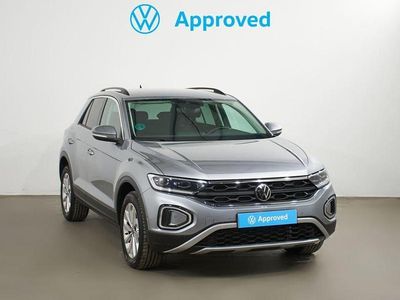Usado VW T-Roc Life 150 CV (110 kW) 2024 Plata pirita (metalizado) SUV