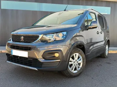 Usado Peugeot Rifter Style 130 CV (95 kW) 2021 Marrón Monovolumen