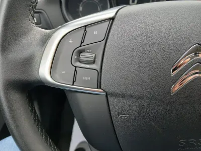Usado Citroën C4 Feel 110 CV (80 kW) 2016 Beige Berlina