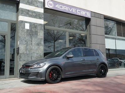 Usado VW Golf VII GTI 245 CV (180 kW) 2019 Gris / plata Berlina