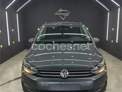 Usado VW Touran Advance 115 CV (84 kW) 2020 Gris / plata Monovolumen