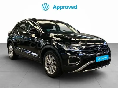Usado VW T-Roc Life 110 CV (80 kW) 2023 Negro SUV