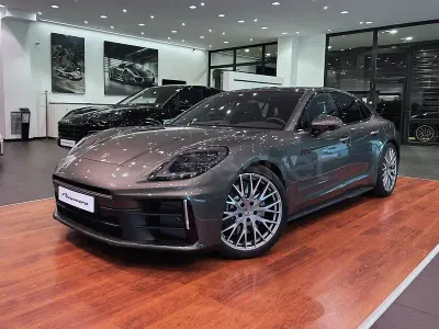 Nuevo Porsche Panamera 4 E-Hybrid 470 CV (345 kW) 2026 Verde Utilitario