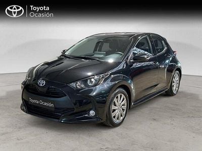 Negro Usado 2024 Toyota Yaris Hybrid Active Berlina | 21.750 € (Precio justo)