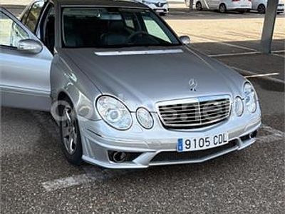 Usado Mercedes E270 Avantgarde 170 CV (125 kW) 2003 Gris / plata Familiar