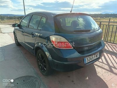 Usado Opel Astra Enjoy 100 CV (73 kW) 2007 Azul Berlina