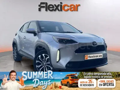 Usado Toyota Yaris Cross Active 116 CV (85 kW) 2024 Gris / plata SUV