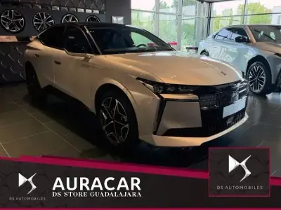 Nuevo DS Automobiles DS4 145 CV (106 kW) 2026 Gris Berlina