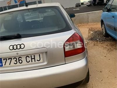 Usado Audi A3 Ambiente 102 CV (75 kW) 2002 Gris / plata Berlina