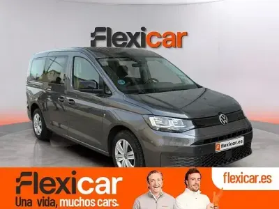 Usado VW Caddy Maxi 122 CV (89 kW) 2024 Azul Monovolumen