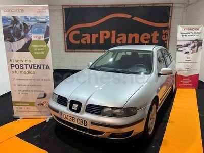 Usado Seat Leon 105 CV (77 kW) 2002 Gris / plata Utilitario