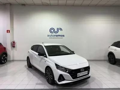 Usado Hyundai i20 N Line 84 CV (61 kW) 2023 Blanco Berlina