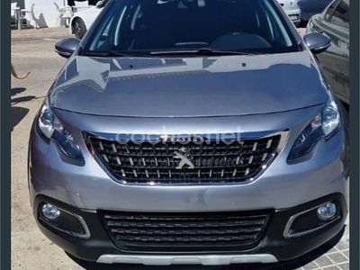 Usado Peugeot 2008 Allure 120 CV (88 kW) 2019 Gris / plata SUV