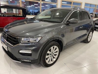 Begagnad VW T-Roc Advance 150 HK (110 kW) 2021 Grå SUV