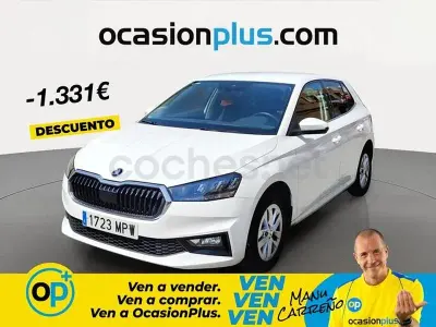 Usado Skoda Fabia Selection 95 CV (69 kW) 2024 Blanco Utilitario