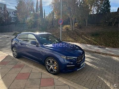 Usado Maserati Levante GranLusso 350 CV (257 kW) 2019 Azul SUV