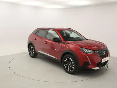 Käytetty Peugeot 2008 Allure 131 HP (96 kW) 2023 Punainen Katumaasturi