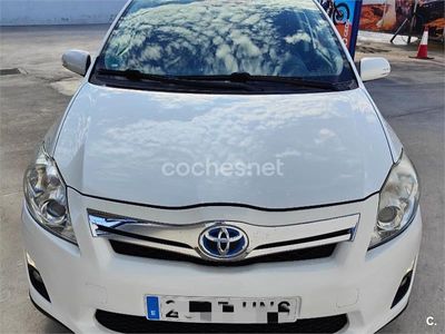 Toyota Auris Hybrid