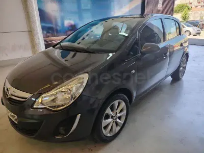 Usado Opel Corsa Color Edition 100 CV (73 kW) 2013 Gris / plata Utilitario